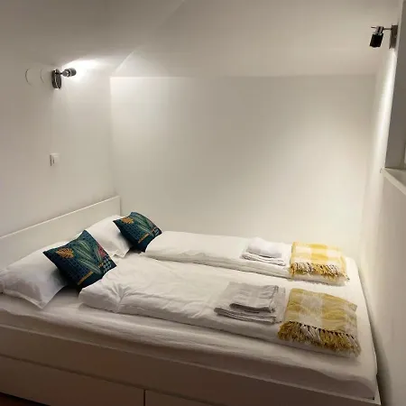 Sea View Laguna 11 Apartment