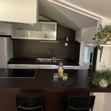 아파트 Sea View Laguna 11 *